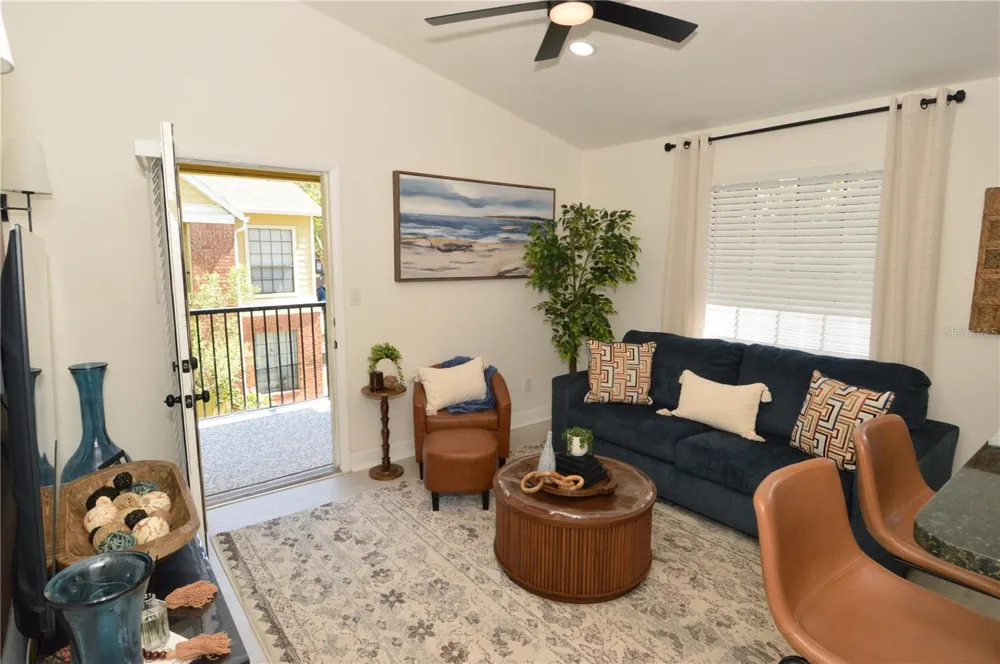 8714 MALLARD RESERVE DRIVE #201 Tampa, FL 33614