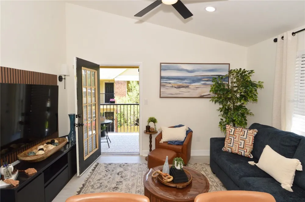 8714 MALLARD RESERVE DRIVE #201 Tampa, FL 33614