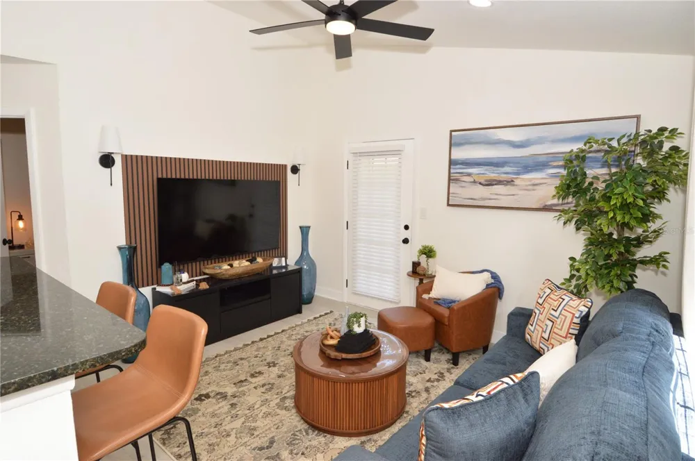 8714 MALLARD RESERVE DRIVE #201 Tampa, FL 33614