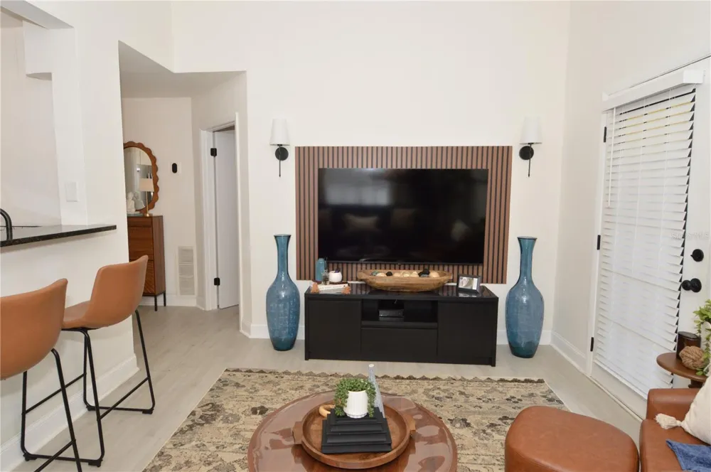 8714 MALLARD RESERVE DRIVE #201 Tampa, FL 33614