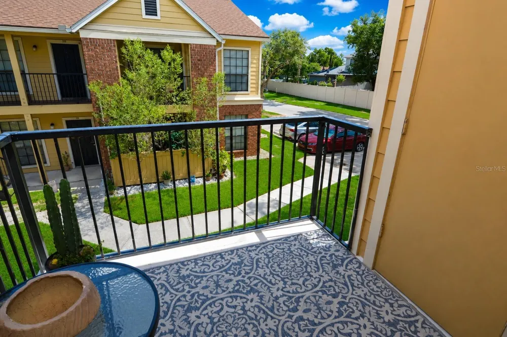 8714 MALLARD RESERVE DRIVE #201 Tampa, FL 33614