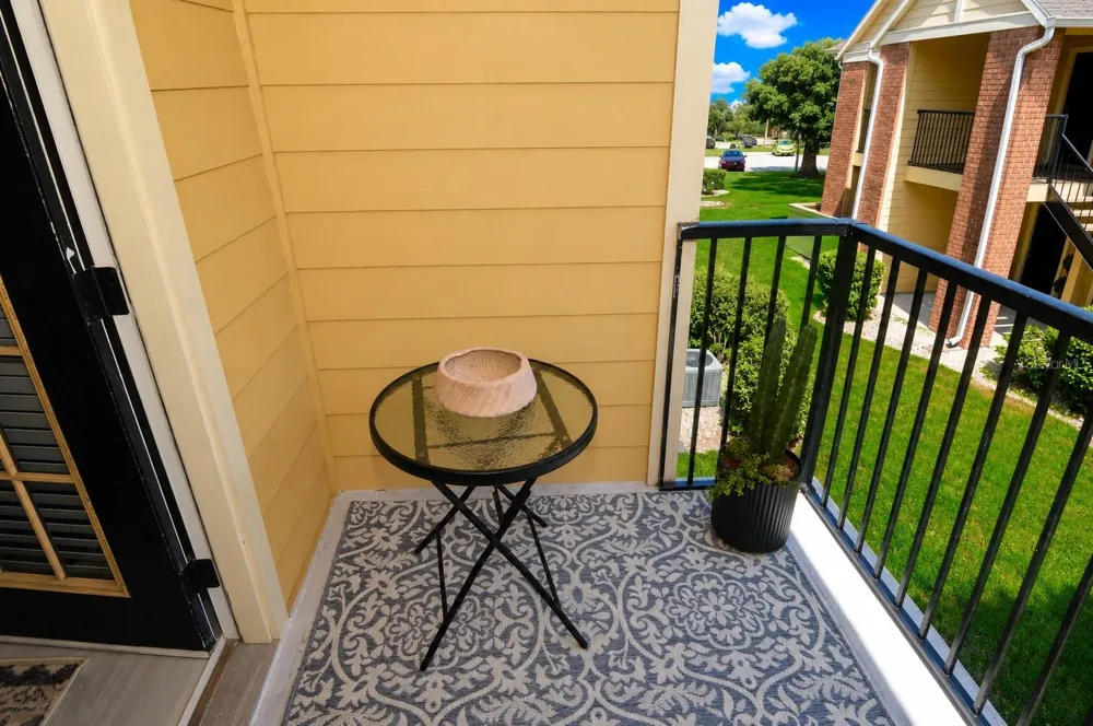 8714 MALLARD RESERVE DRIVE #201 Tampa, FL 33614