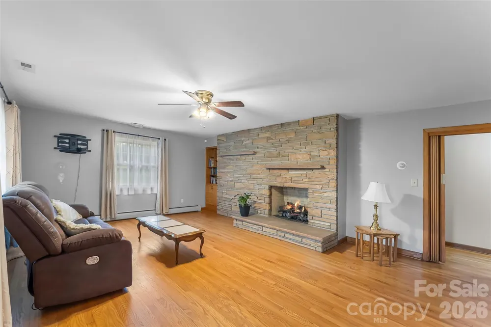 8647 US 221 Highway Marion, NC 28752