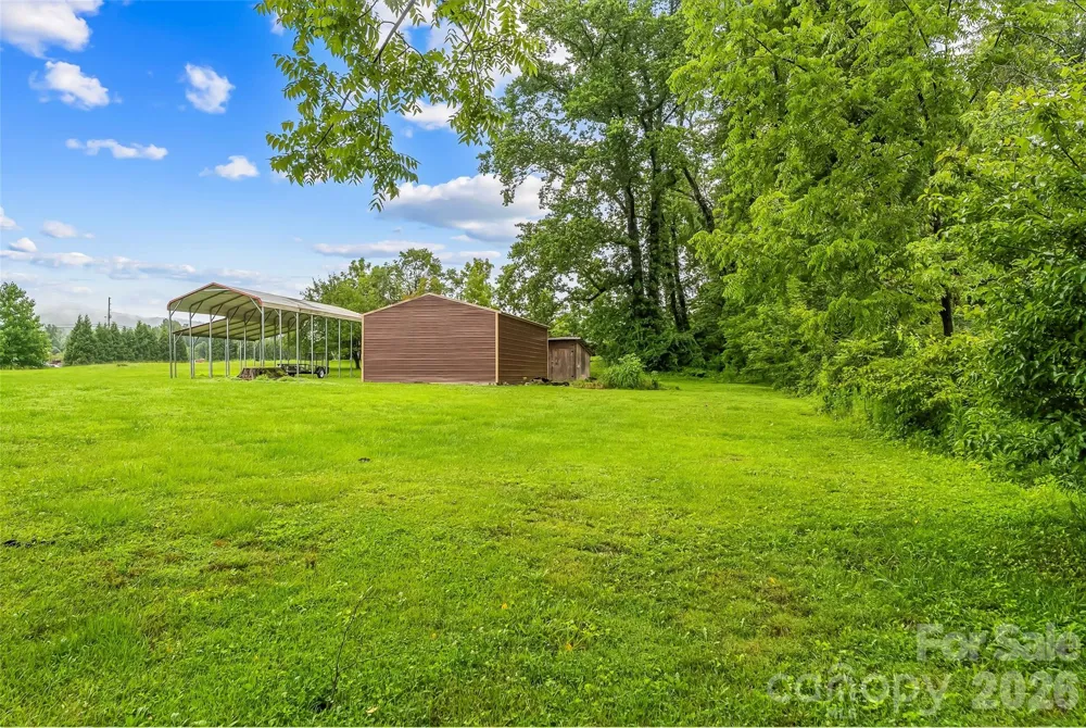 8647 US 221 Highway Marion, NC 28752