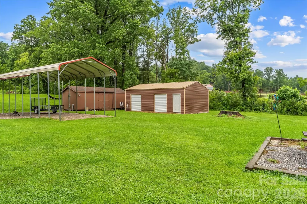 8647 US 221 Highway Marion, NC 28752