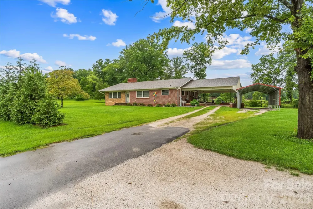 8647 US 221 Highway Marion, NC 28752