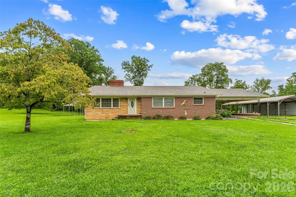 8647 US 221 Highway Marion, NC 28752