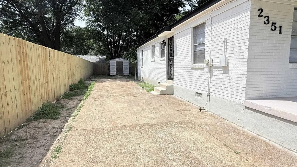 2351 E CABLE ST Memphis, TN 38114