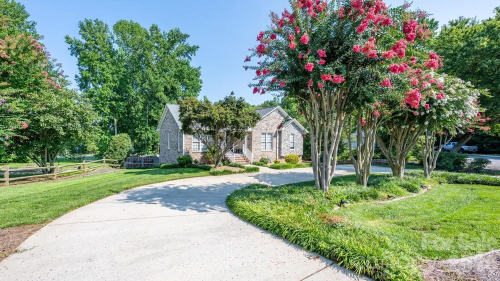 4288 Harbor Lane Sherrills Ford, NC 28673