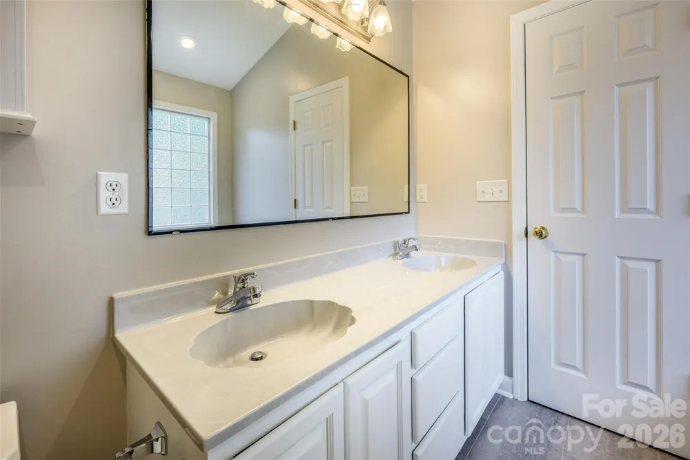 4288 Harbor Lane Sherrills Ford, NC 28673