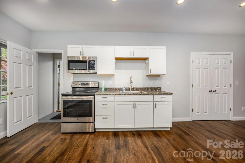 4288 Harbor Lane Sherrills Ford, NC 28673