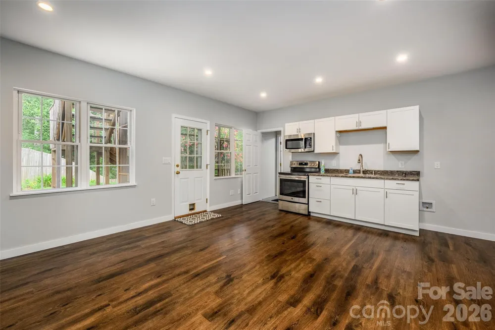 4288 Harbor Lane Sherrills Ford, NC 28673