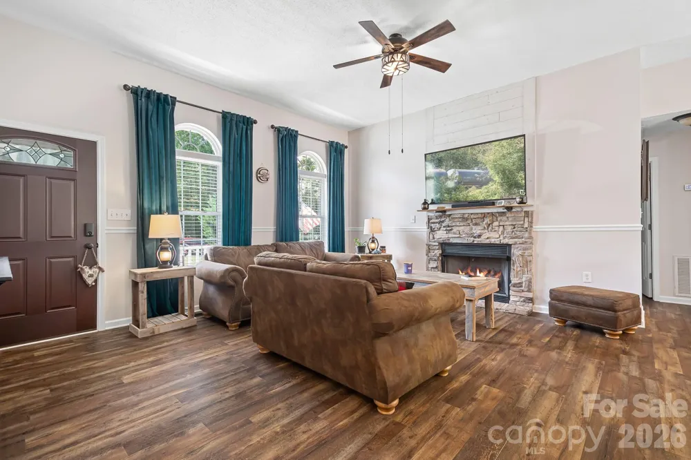 138 Valley Glen Drive Troutman, NC 28166