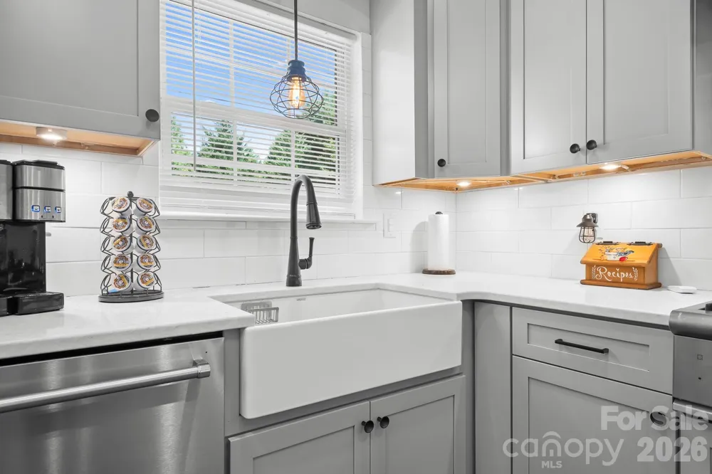 138 Valley Glen Drive Troutman, NC 28166