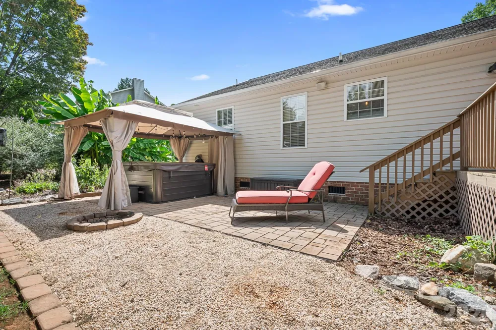138 Valley Glen Drive Troutman, NC 28166