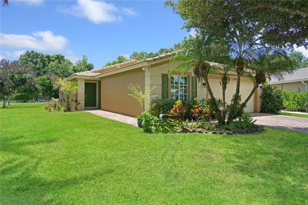 5603 SE Graham DR #5603 Stuart, FL 34997