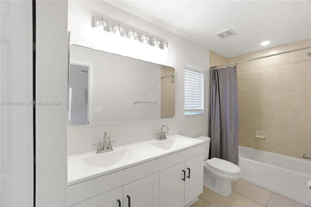 5603 SE Graham DR #5603 Stuart, FL 34997