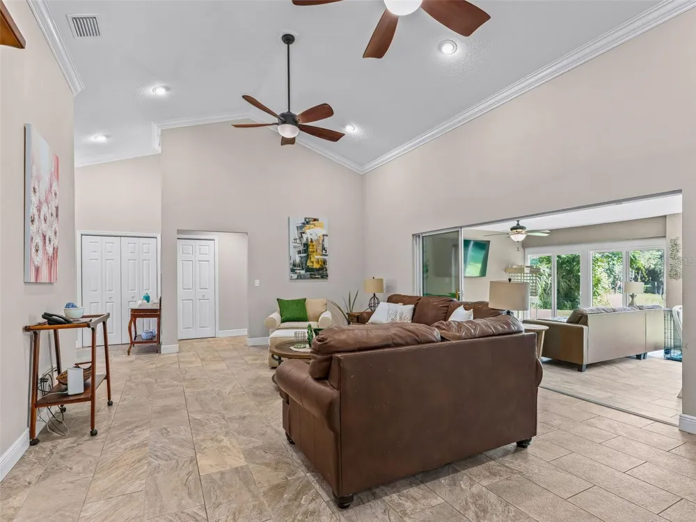 5331 GROVE MANOR Lady Lake, FL 32159