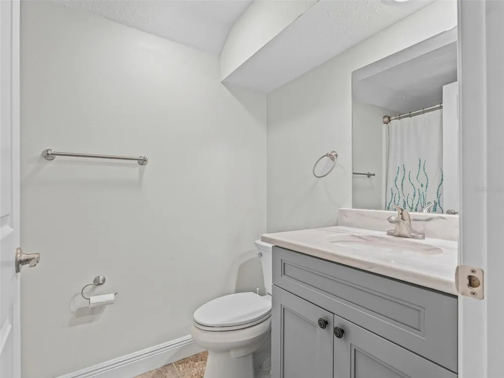 5331 GROVE MANOR Lady Lake, FL 32159