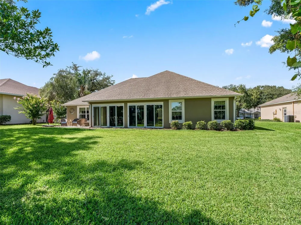 5331 GROVE MANOR Lady Lake, FL 32159