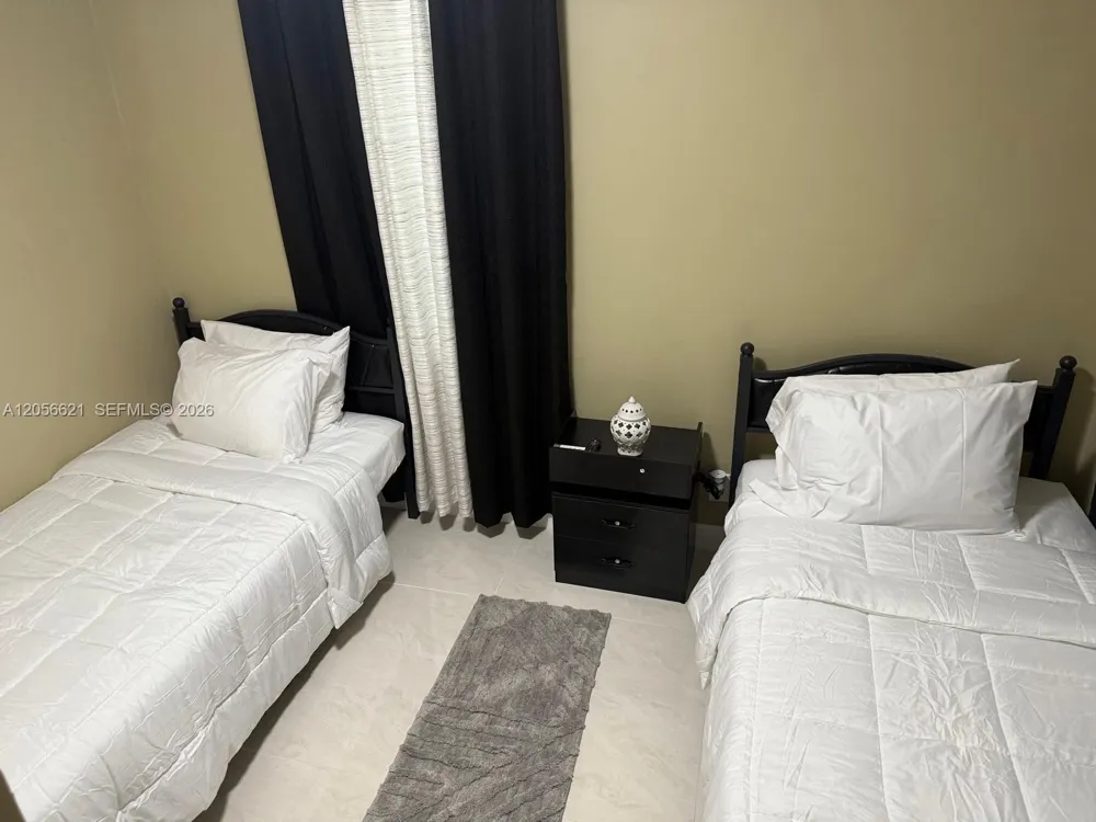 940 NE 155th Ter #940 North Miami Beach, FL 33162