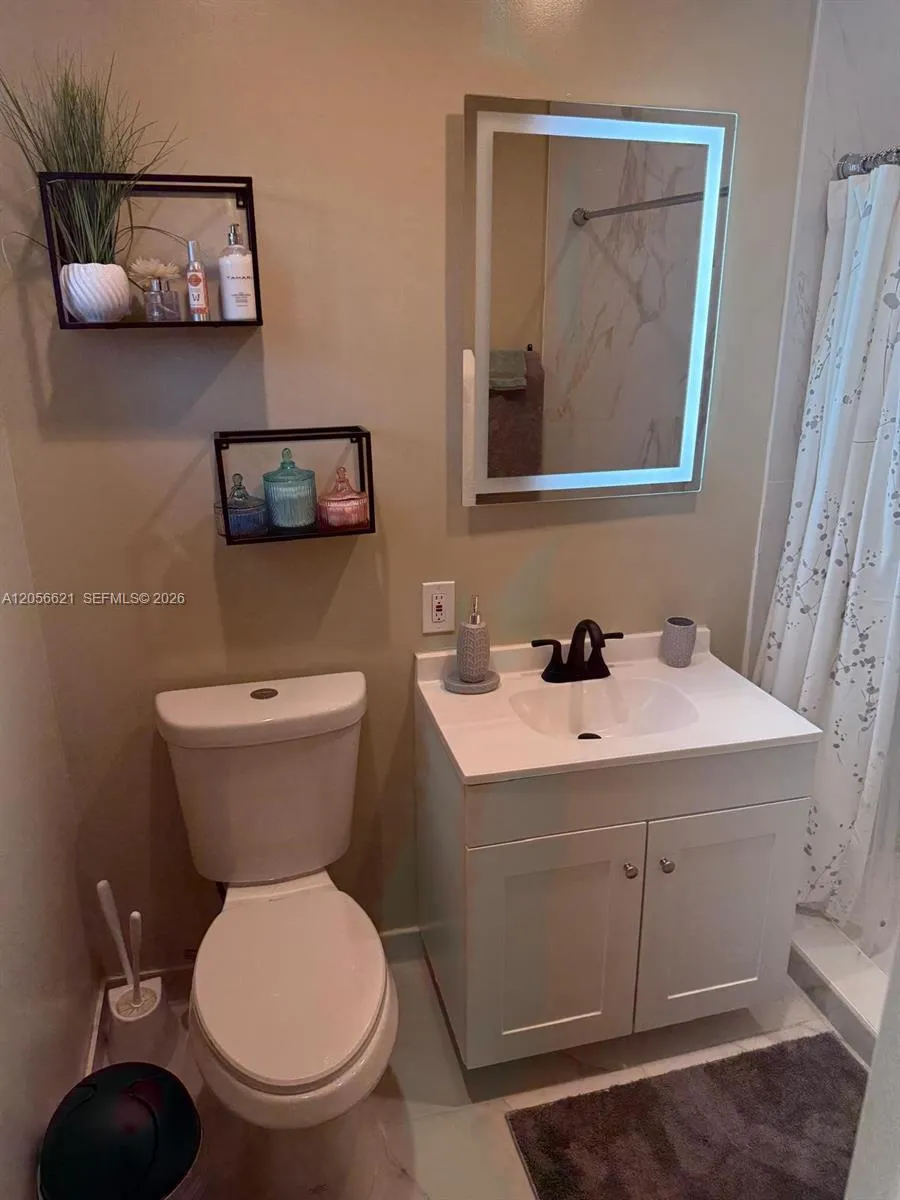 940 NE 155th Ter #940 North Miami Beach, FL 33162