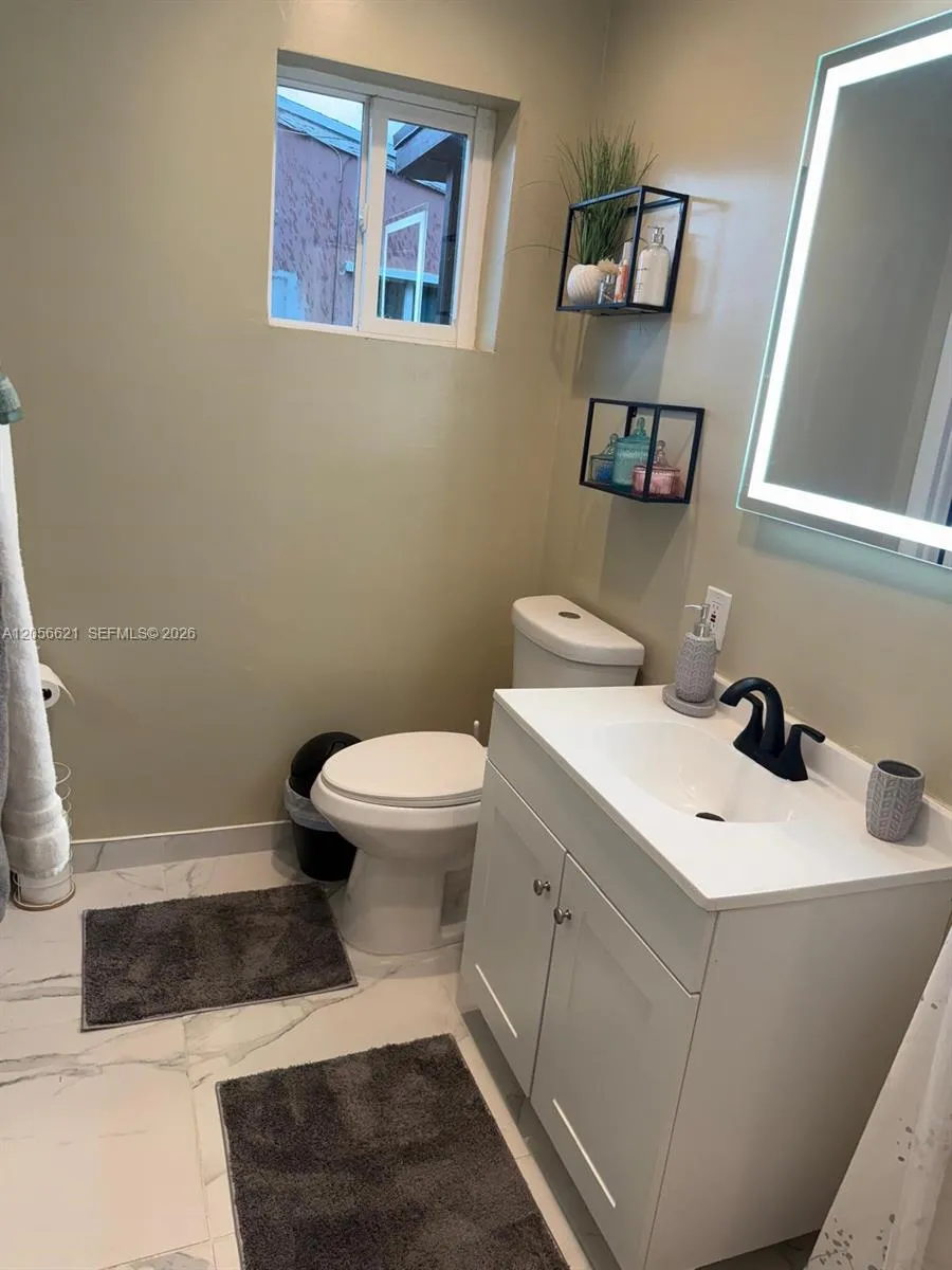 940 NE 155th Ter #940 North Miami Beach, FL 33162