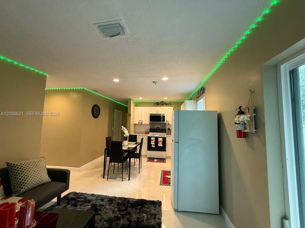 940 NE 155th Ter #940 North Miami Beach, FL 33162
