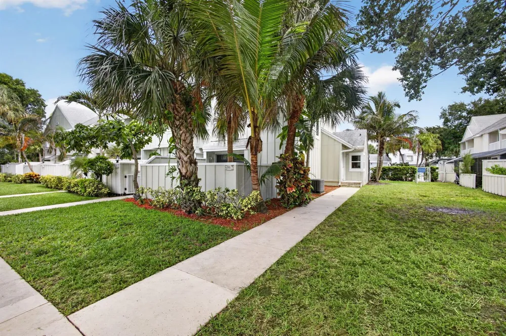 6391 Riverwalk Lane #7 Jupiter, FL 33458