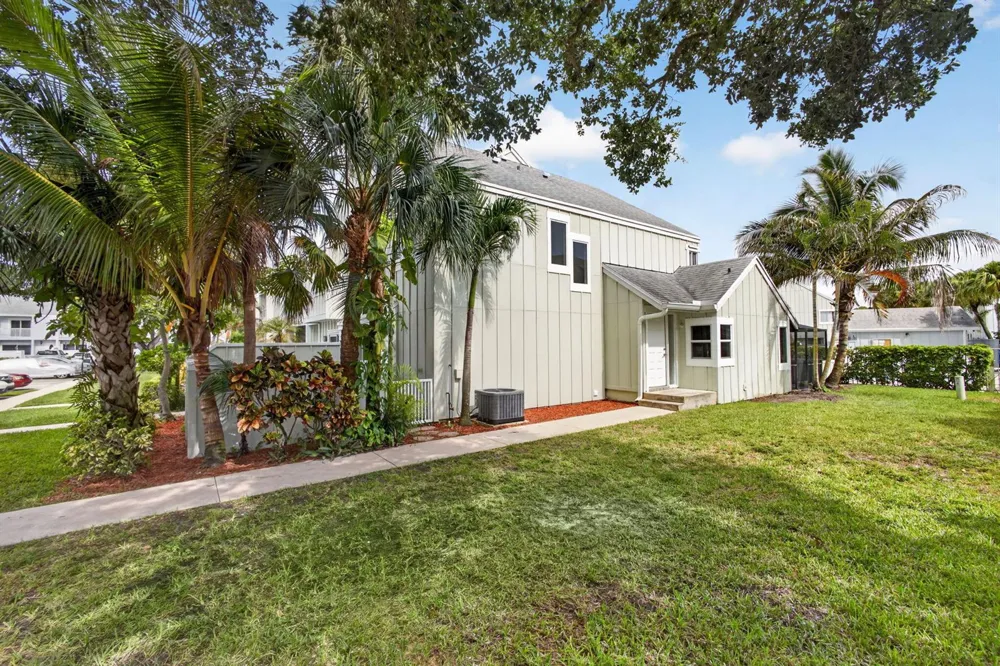 6391 Riverwalk Lane #7 Jupiter, FL 33458