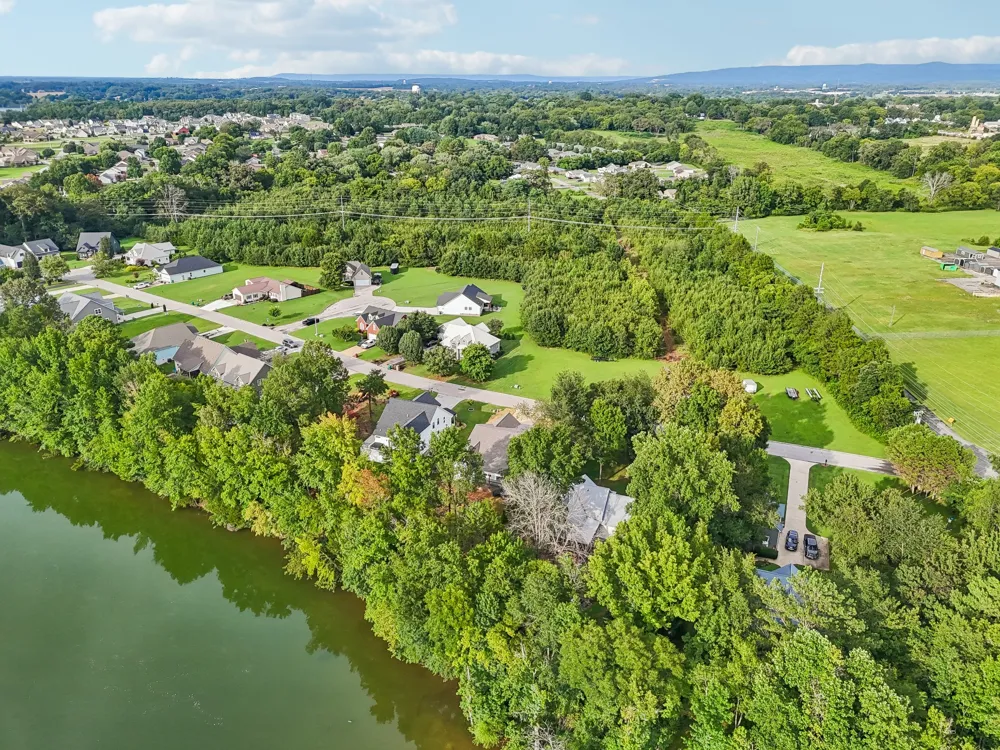 57 Cypress Point Dr Winchester, TN 37398