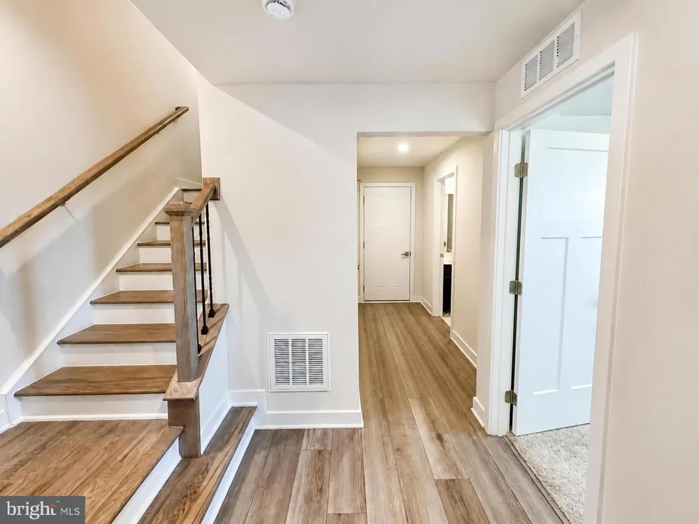 13993 AIRFOIL ROAD Herndon, VA 20171