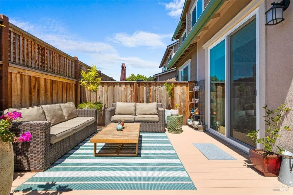 48 Riverbend Lane Petaluma, CA 94952