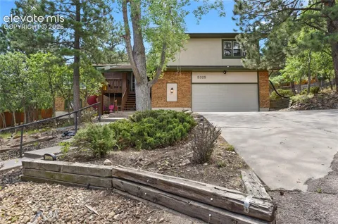 5325 Autumn Hills Court