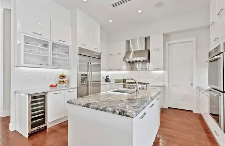 404 NE 13th Avenue Fort Lauderdale, FL 33301