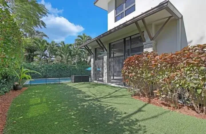 404 NE 13th Avenue Fort Lauderdale, FL 33301