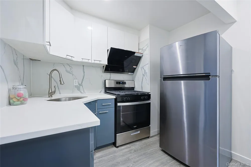 43-30 52nd Street #3B Woodside, NY 11377