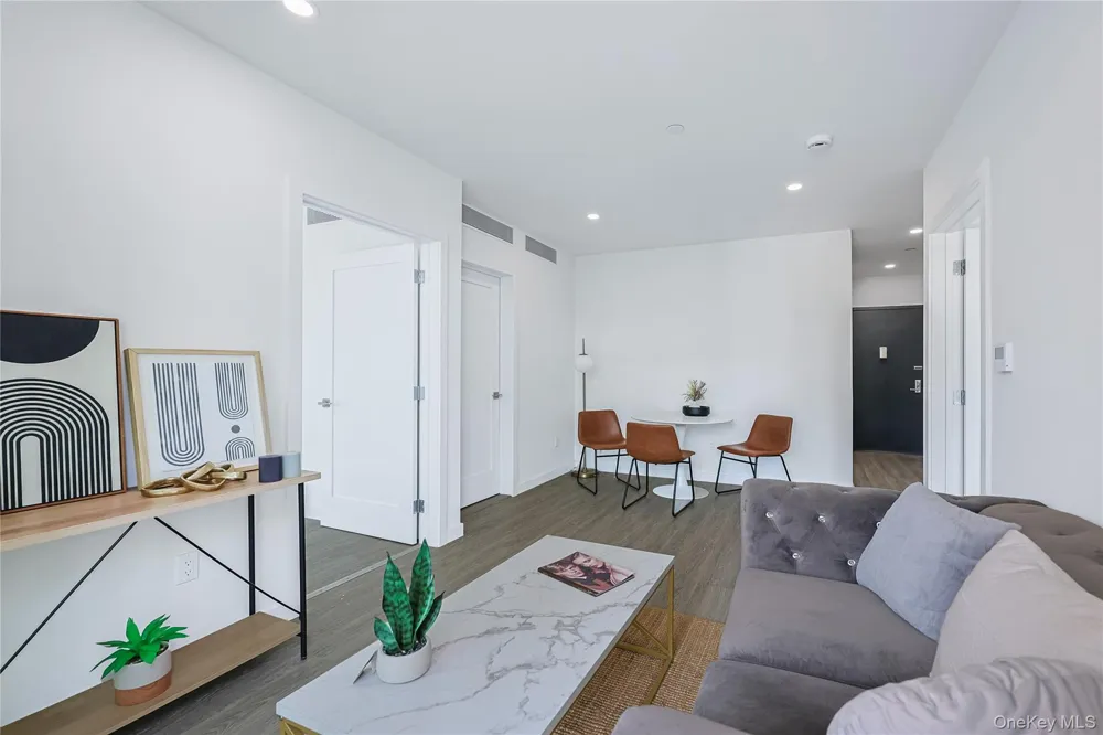 43-30 52nd Street #3B Woodside, NY 11377