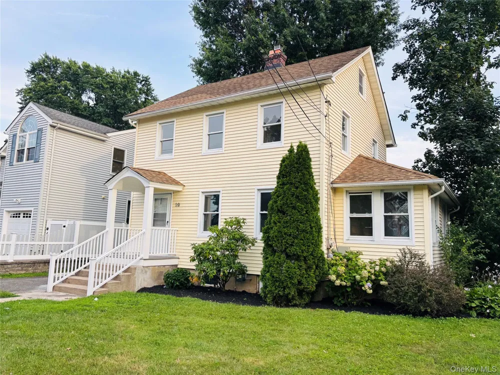 29 Roosevelt Street Glen Cove, NY 11542