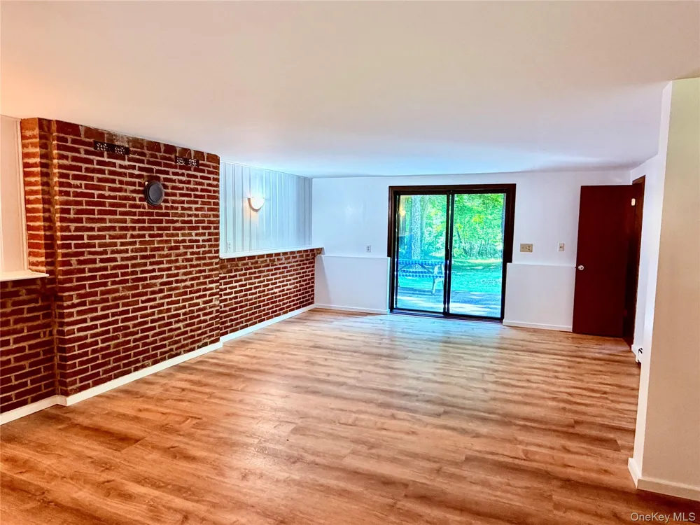 126 CARTER ROAD Pleasant Valley, NY 12569