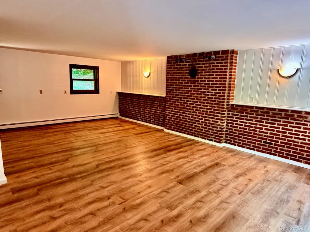 126 CARTER ROAD Pleasant Valley, NY 12569