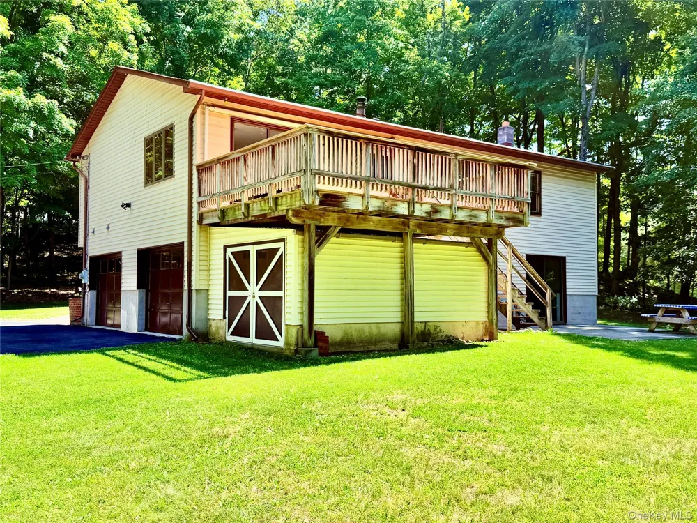 126 CARTER ROAD Pleasant Valley, NY 12569