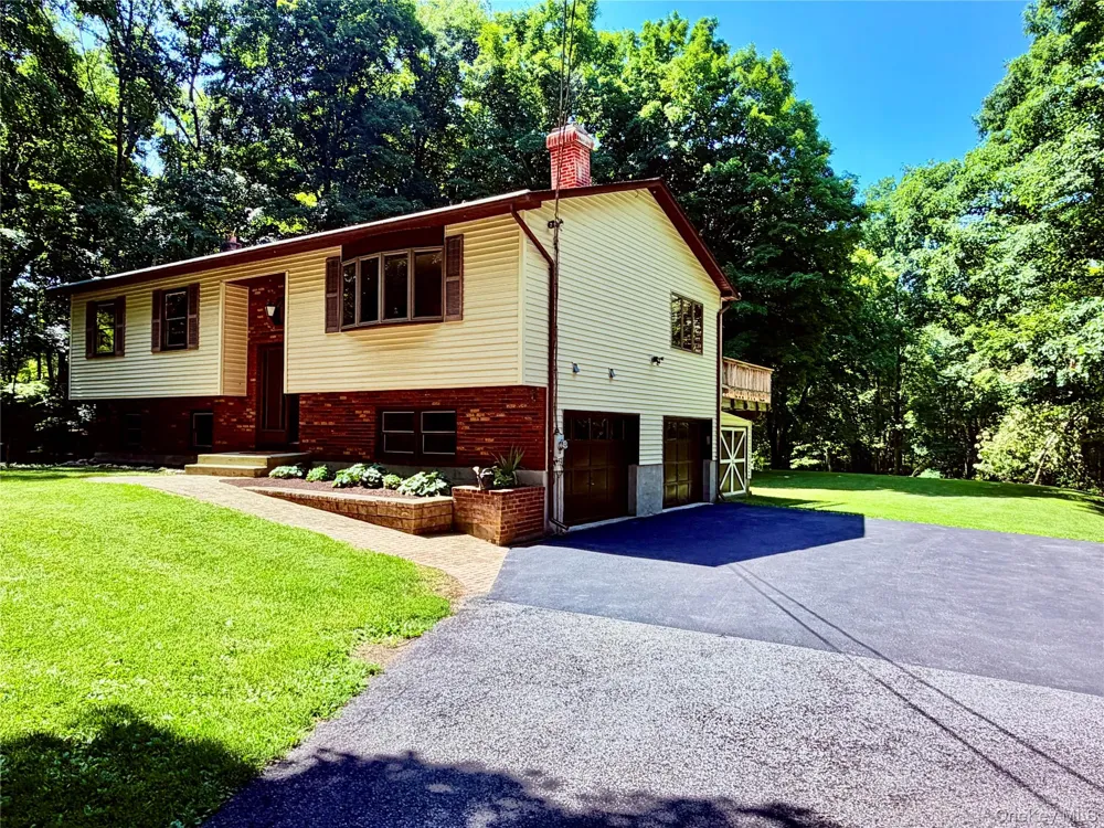 126 CARTER ROAD Pleasant Valley, NY 12569