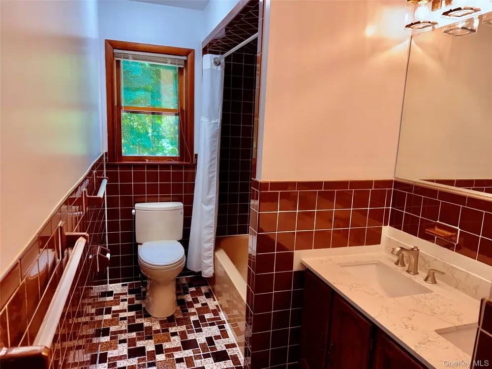 126 CARTER ROAD Pleasant Valley, NY 12569
