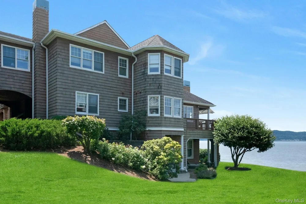 308 Half Moon Bay Drive Croton-on-Hudson, NY 10520