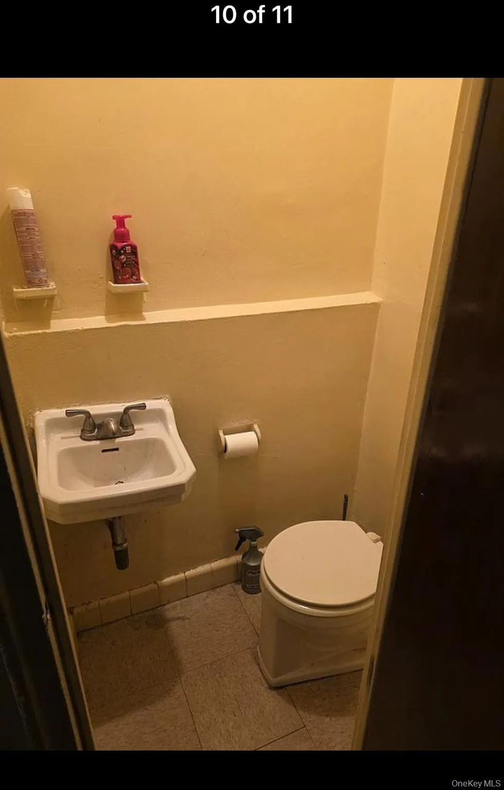1115 E 214th Street Bronx, NY 10469