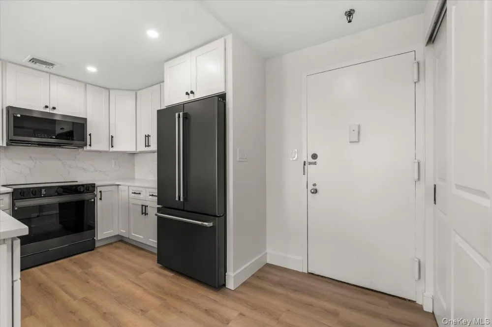 100 Broadway W #4T Long Beach, NY 11561