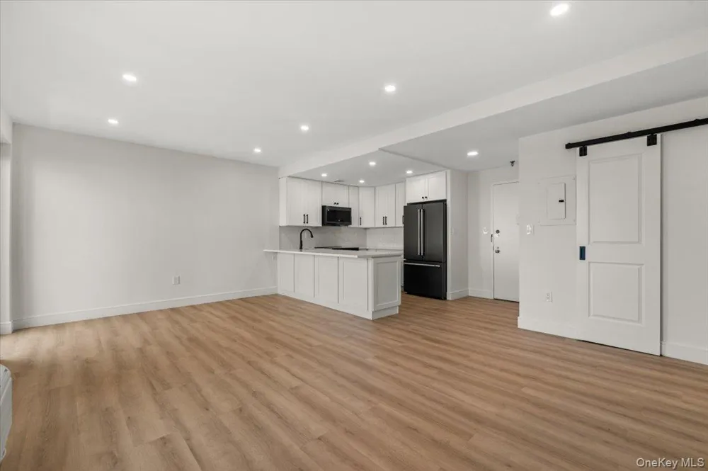 100 Broadway W #4T Long Beach, NY 11561