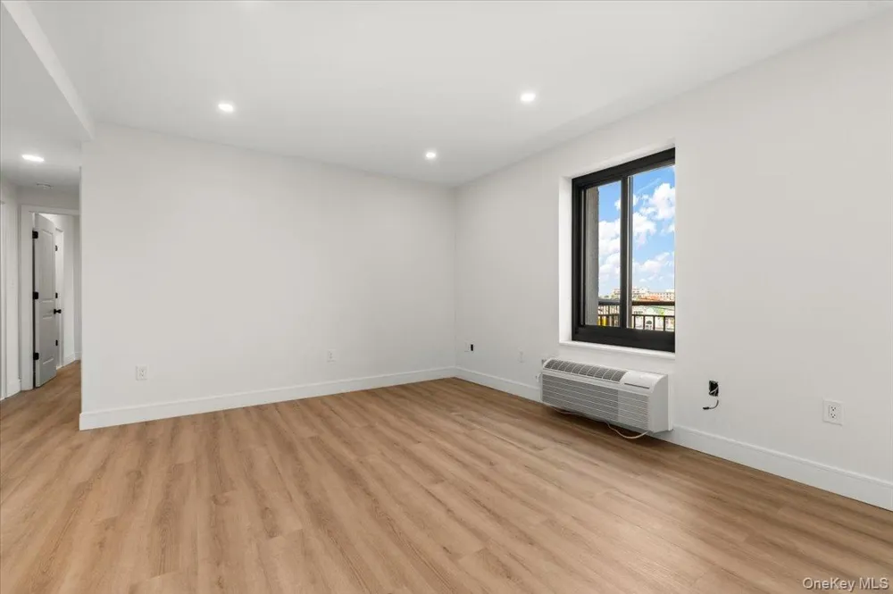 100 Broadway W #4T Long Beach, NY 11561