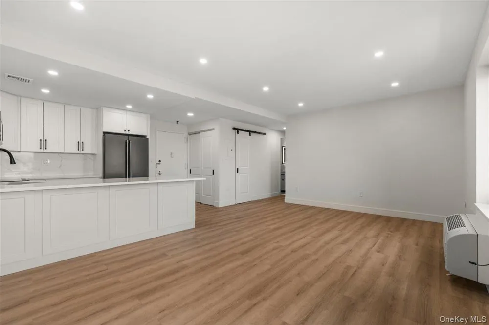 100 Broadway W #4T Long Beach, NY 11561